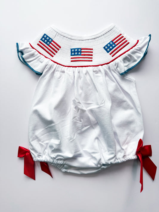 Smocked flag bubble (S1)