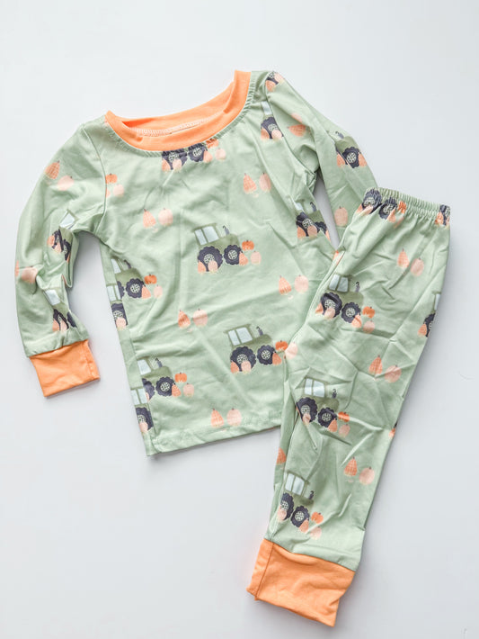 Pumpkin tractor set - green