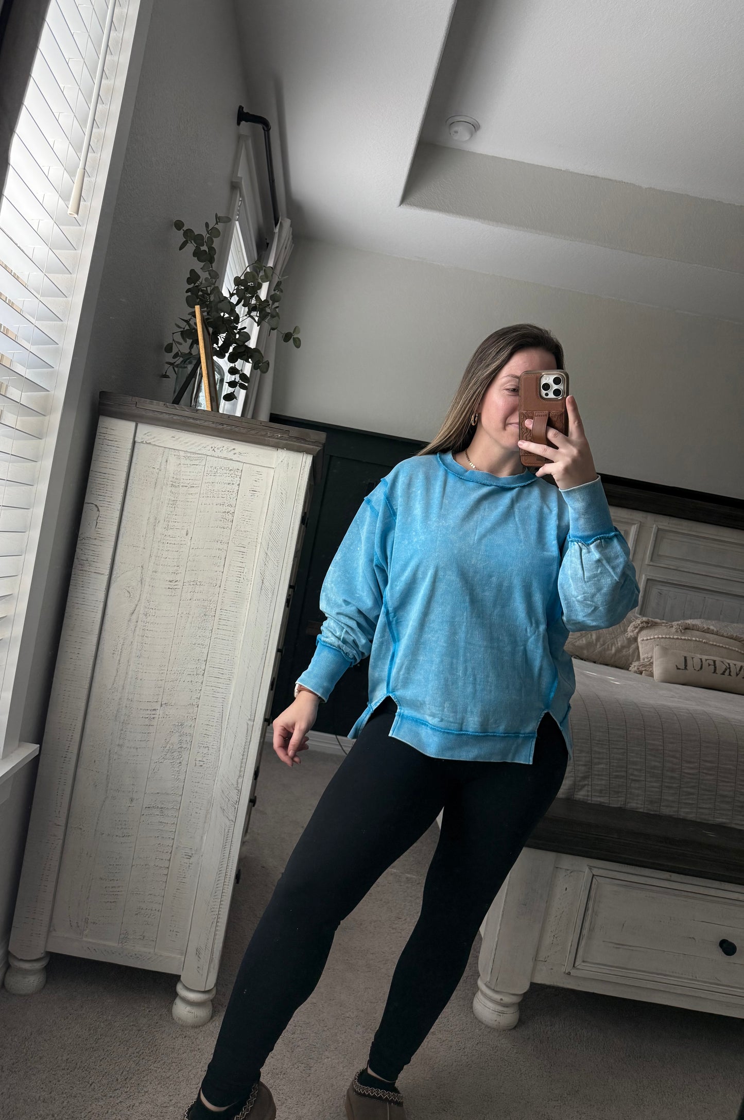 Blue split sweatshirt