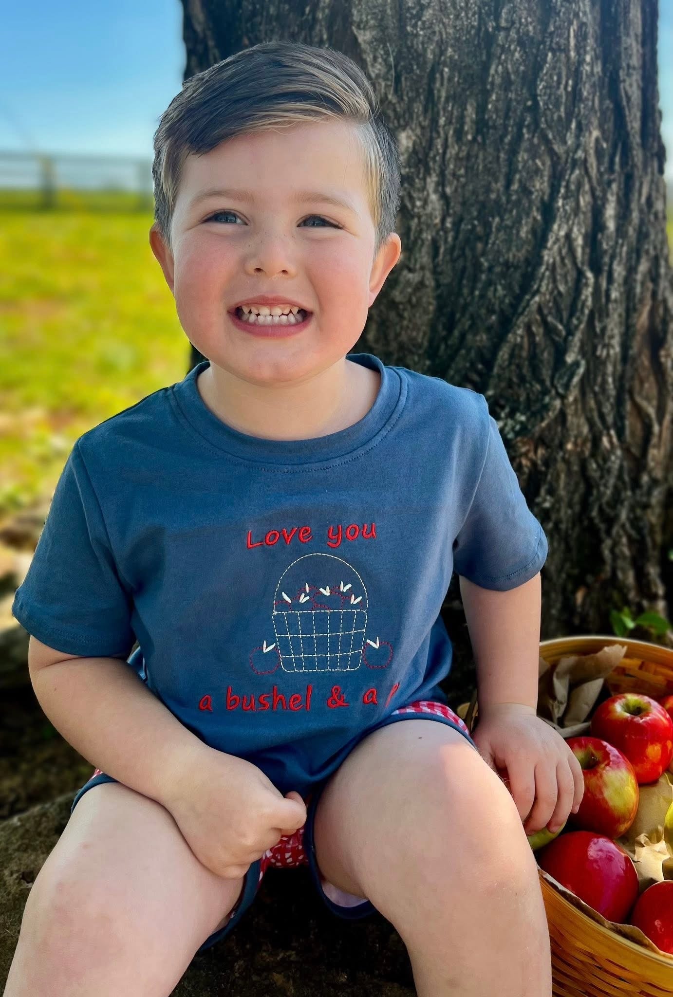 Bushel & a peck shorts set