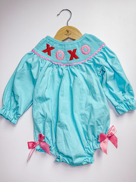 Blue XOXO bubble