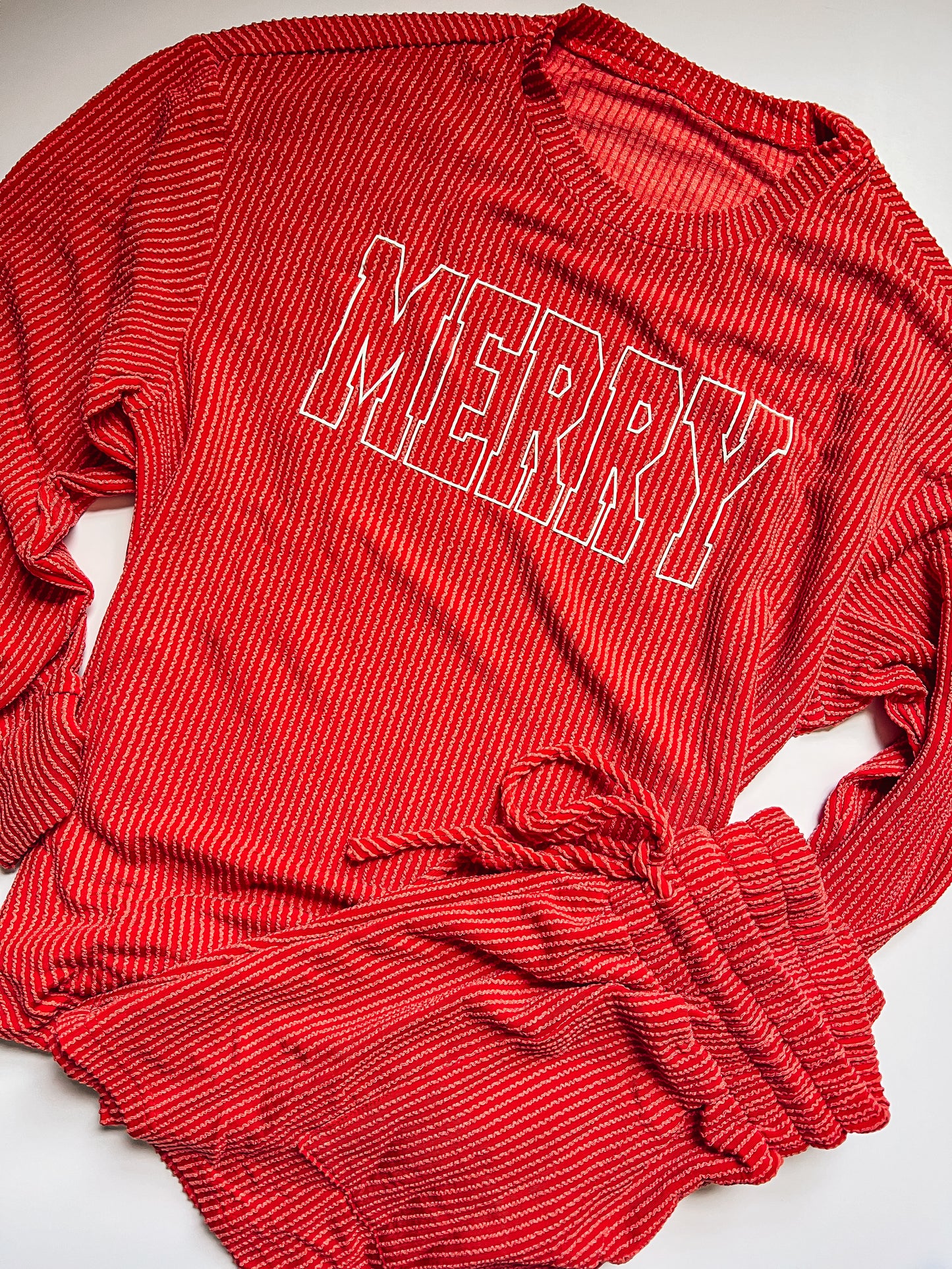 MERRY red/white corded set